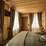 Alpine Guest house 4*